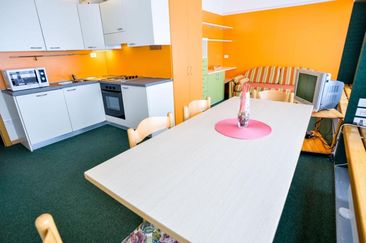 Res.Albare/Solaria Apt.Solandra Mezzana  Exterior photo